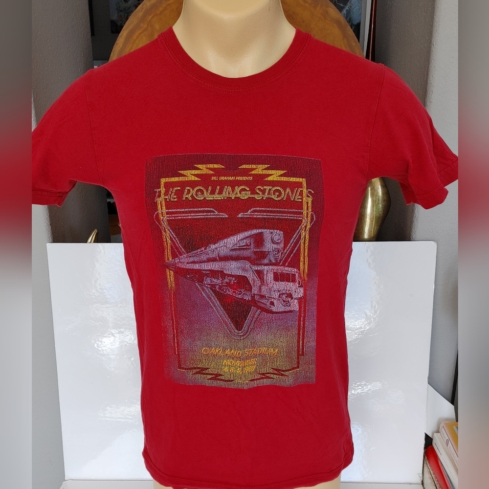 VINTAGE 1989 ROLLING STONES STEEL WHEELS TOUR SHIRT.SUPER RARE EDITION.MUST SEE!